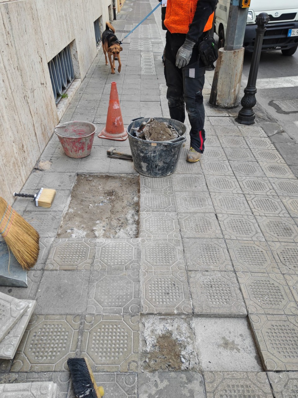 Sanremo, manutenzione stradale: lavori su marciapiedi, mulattiere e segnaletica