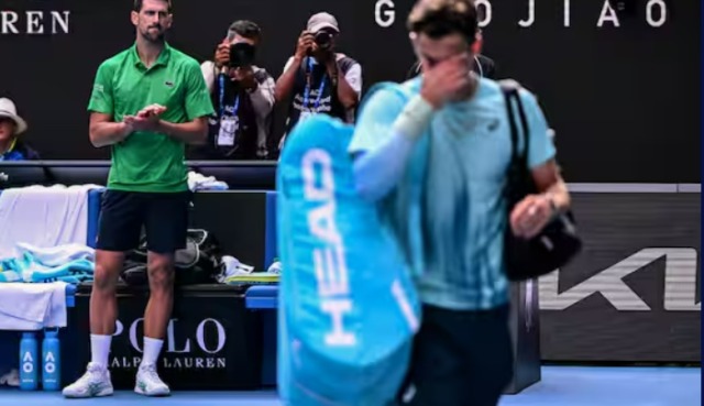 Che sfiga Lorenzo! Musetti si ritira dagli Australian Open mentre è avanti 2-0 su Djokovic