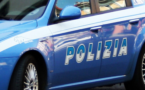 Auto in panne mentre trasporta cocaina. Spacciatore denunciato