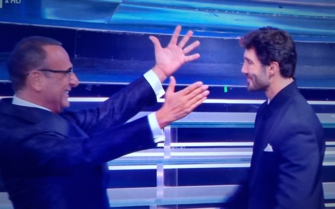 Stefano De Martino direttore artistico e conduttore del Festival di Sanremo 2027