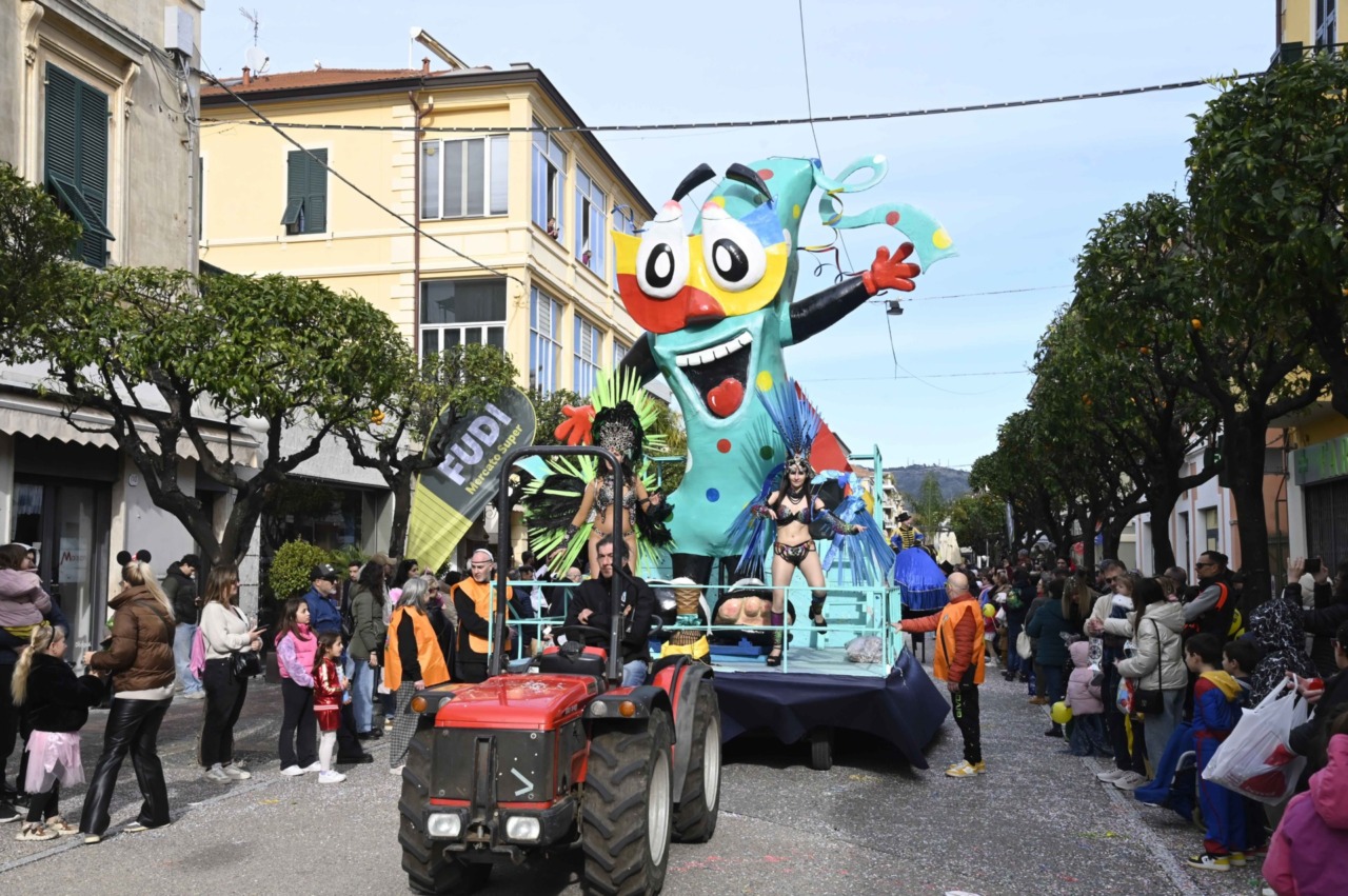 Carnevale a Diano Marina, tutte le foto
