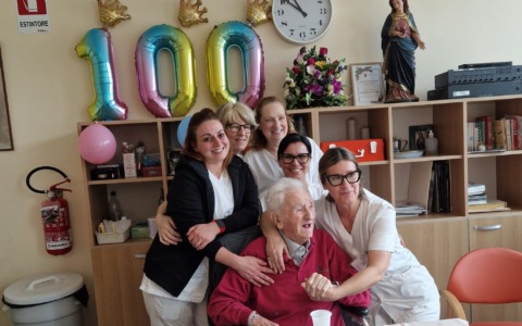 Taggia: festa all’RSA Ospedale di Carità per i 100 anni di Giovanni Brucoli