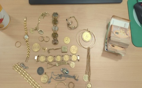 Truffano un’anziana: arrestati tre “trasfertisti”