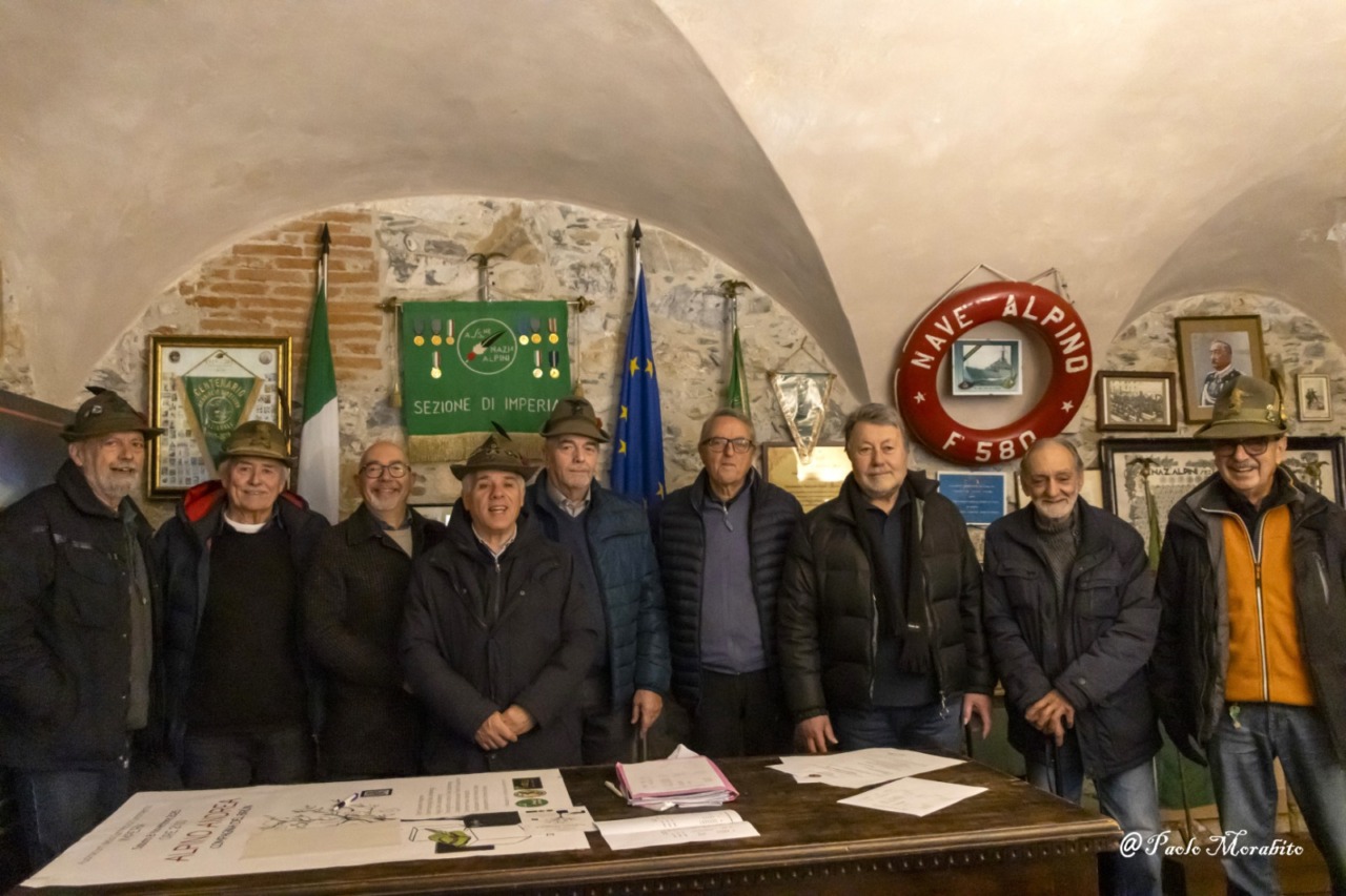 Augusto Ferrari confermato capo gruppo degli Alpini di Imperia