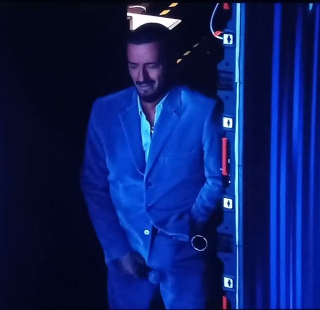 Festival di Sanremo: “Cosa cercava Raf nelle braghe dietro le quinte? Le chiavi di casa”