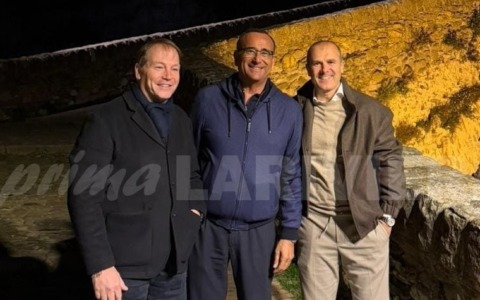 Il conduttore del Festival di Sanremo Carlo Conti in visita a Dolceacqua