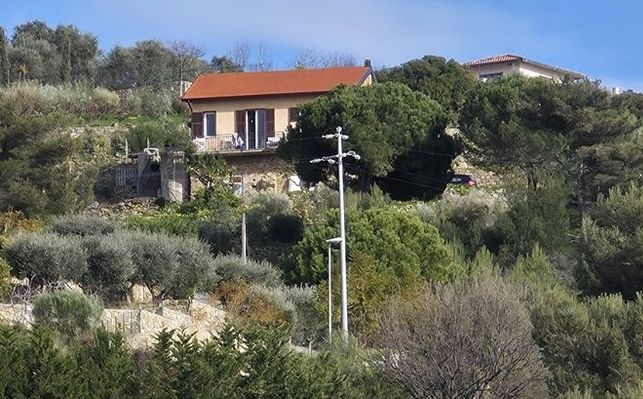 Trovate tracce ematiche sulla felpa di Beatrice e la maglietta di un adulto