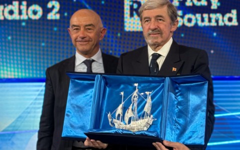 Svelato il premio di Regione Liguria per il vincitore delle cover: la Caravella con la Croce di San Giorgio