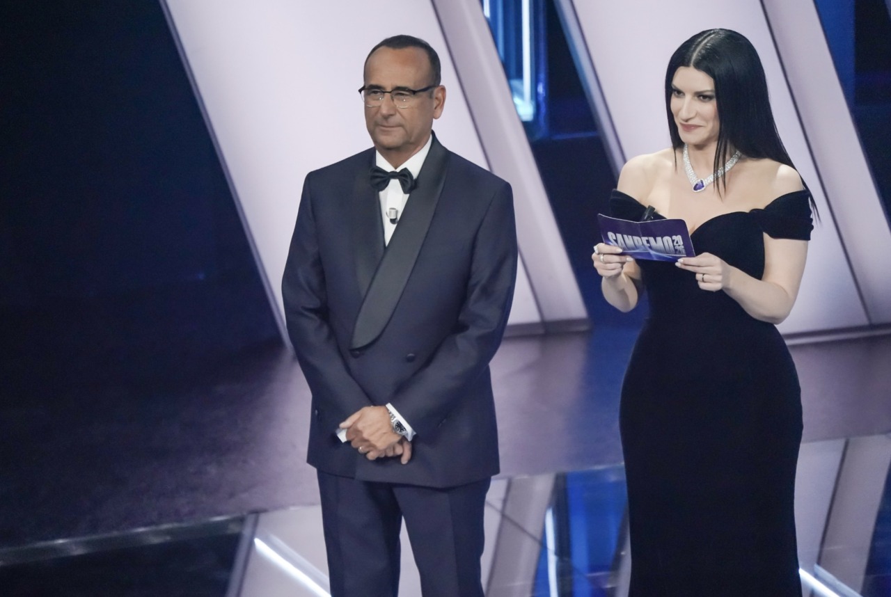 Sanremo, in calo gli spettatori anche nella seconda serata