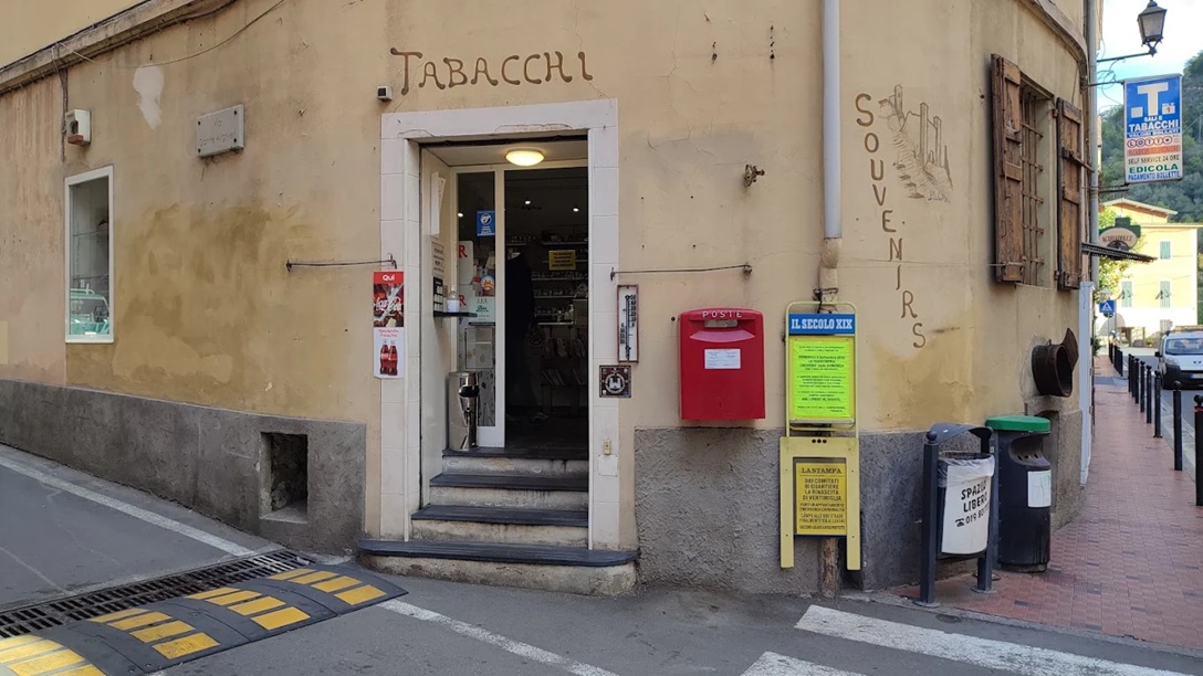 In vendita la storica tabaccheria di Dolceacqua: prezzo 260mila euro