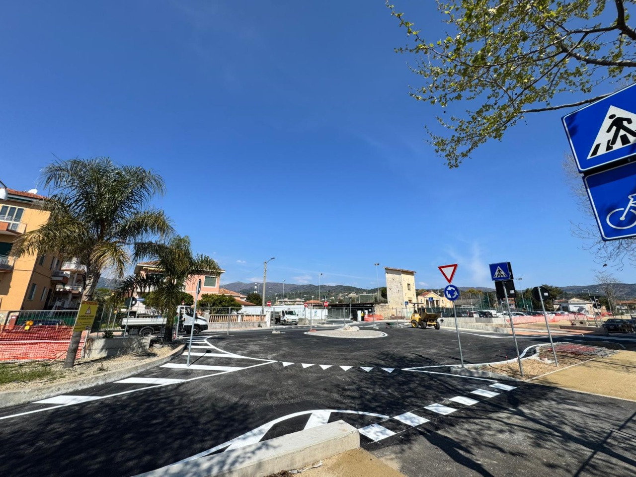 Diano Marina: apre la nuova rotonda tra via Purgatorio e via Lucus Bormani