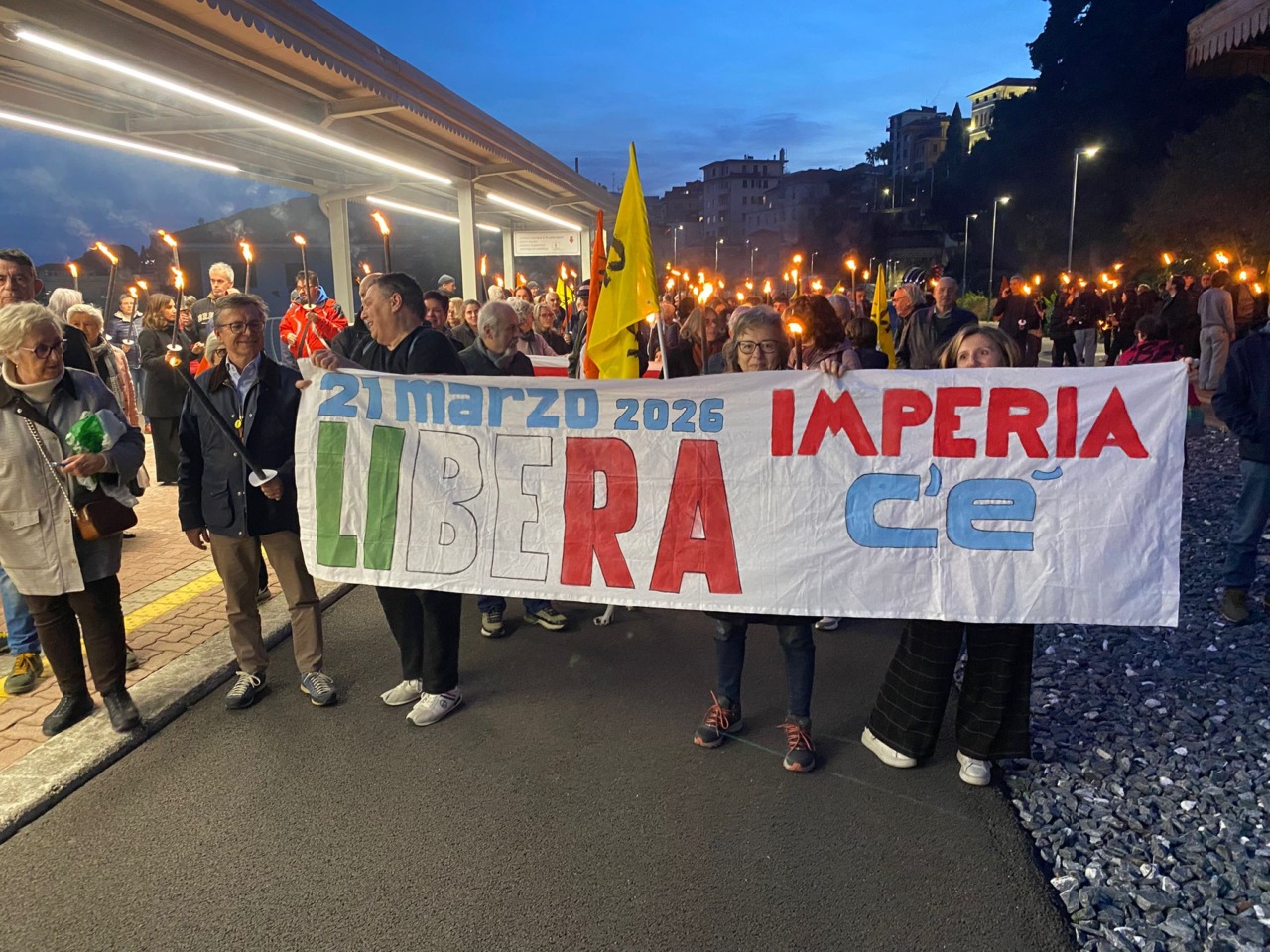 “100 passi verso il 21 marzo”. A Imperia fiaccolata per le vittime della mafia