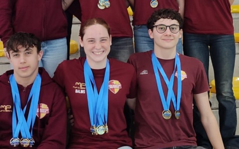 Nuoto: campionati regionali giovanili, pioggia di medaglie per la Rari