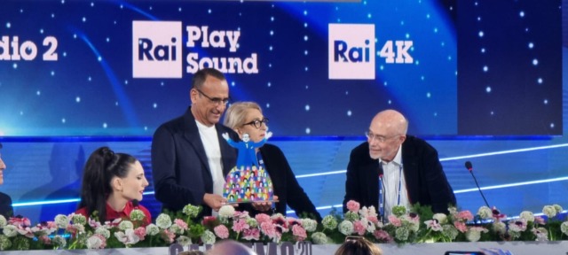 A Carlo Conti un riconoscimento dalla famiglia Vacchino