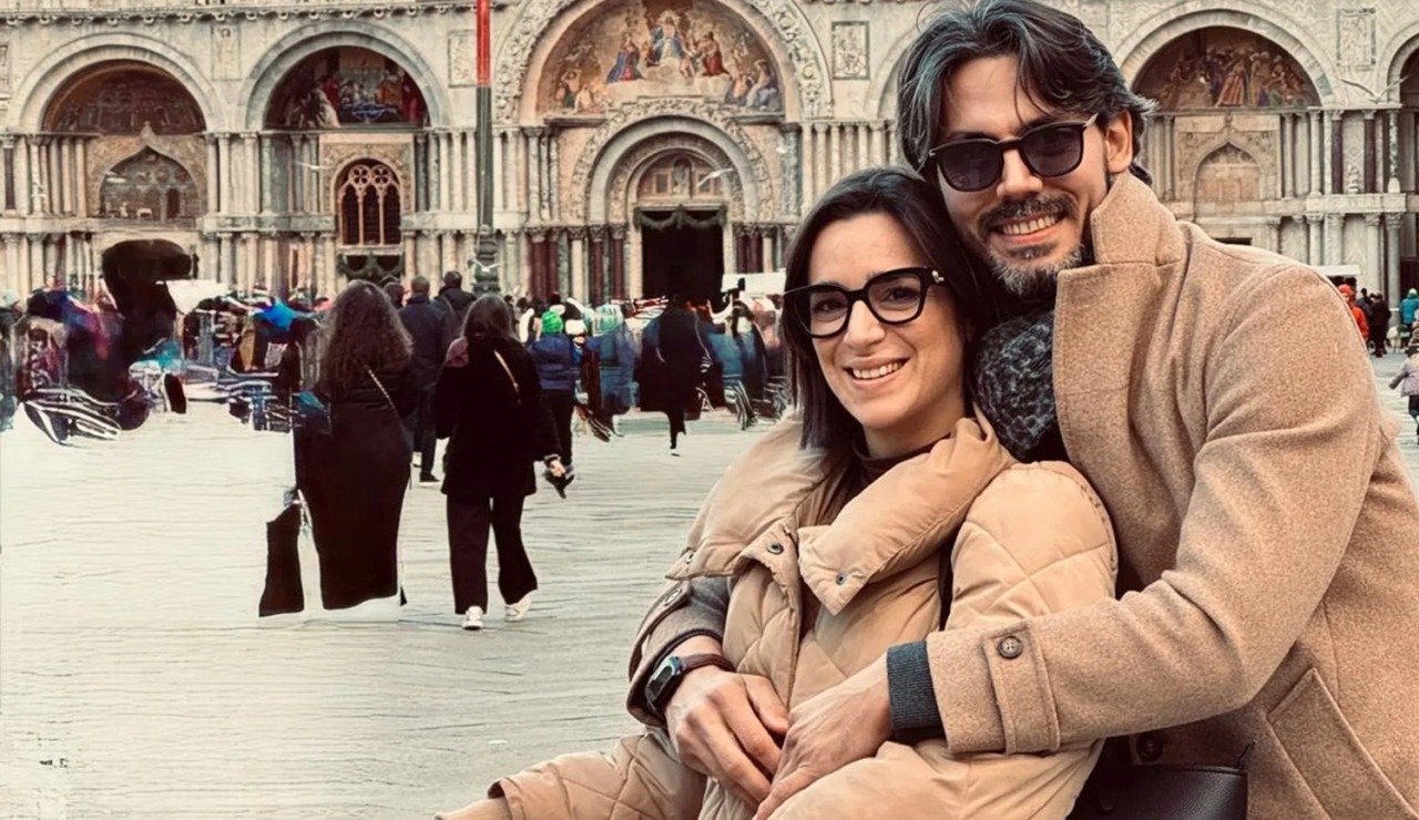 Una folla per l’addio alla giovane Alessia Biasi. Fuori pericolo il figlio. Il marito: «Con la sua morte ha salvato la vita di Tommaso»