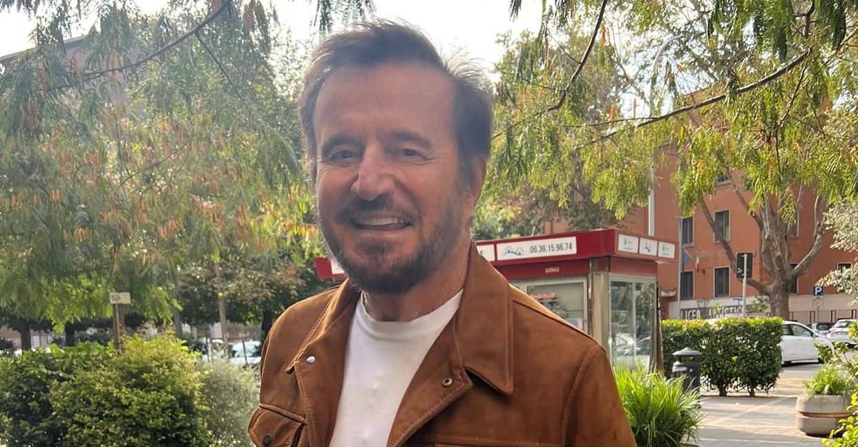 Ciak si gira. Sanremo set per una serie Netflix con Christian De Sica