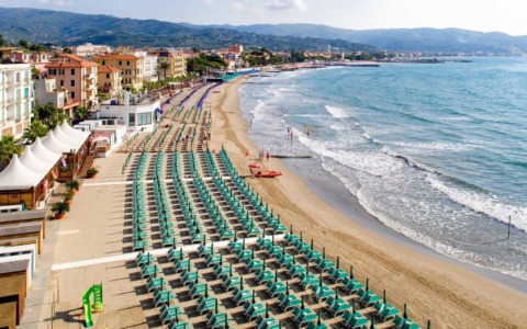 Al via a breve le prenotazioni delle spiagge comunali dianesi