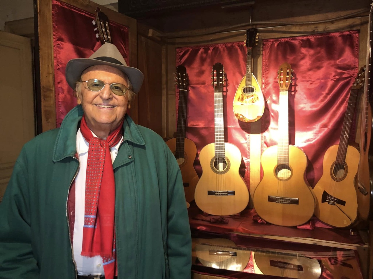 Renzo Arbore, Raiz, Enzo Gragnaniello, Luciano Chirico i protagonisti del Premio Murolo al Casinò