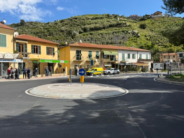 Conclusi i lavori della rotatoria di Latte a Ventimiglia