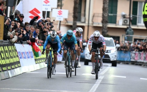 Passaggio del 63° Trofeo Laigueglia: Santo Stefano al Mare protagonista del grande ciclismo internazionale