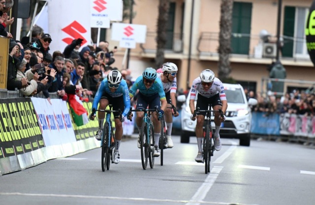 Passaggio del 63° Trofeo Laigueglia: Santo Stefano al Mare protagonista del grande ciclismo internazionale