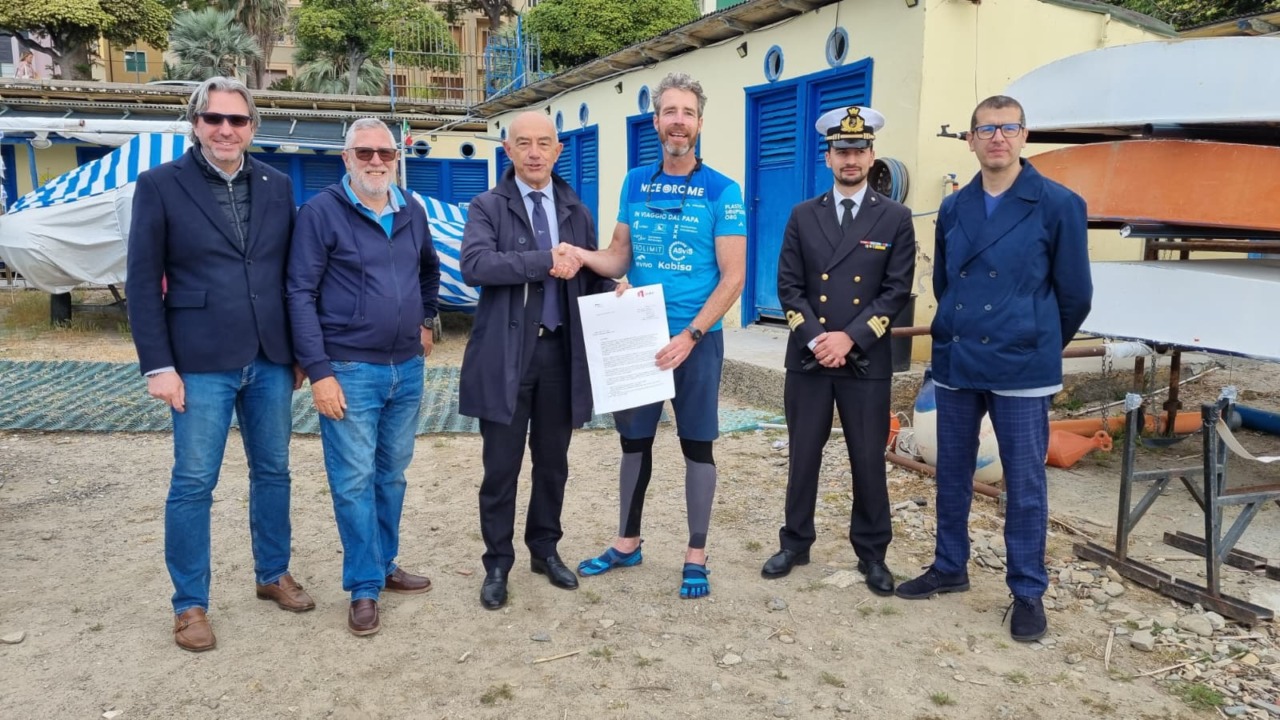 Tutela del mare e riduzione plastica: Palazzo Bellevue incontra la Lega Navale