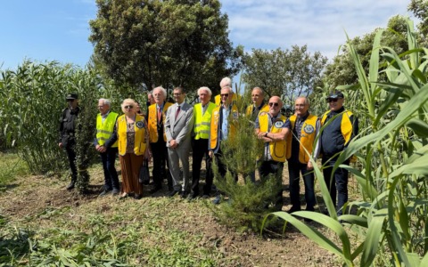 Settimana per l’Ambiente: il Lions Club Sanremo Host ha piantumato due alberi nel giardino dedicato a Melvin Jones