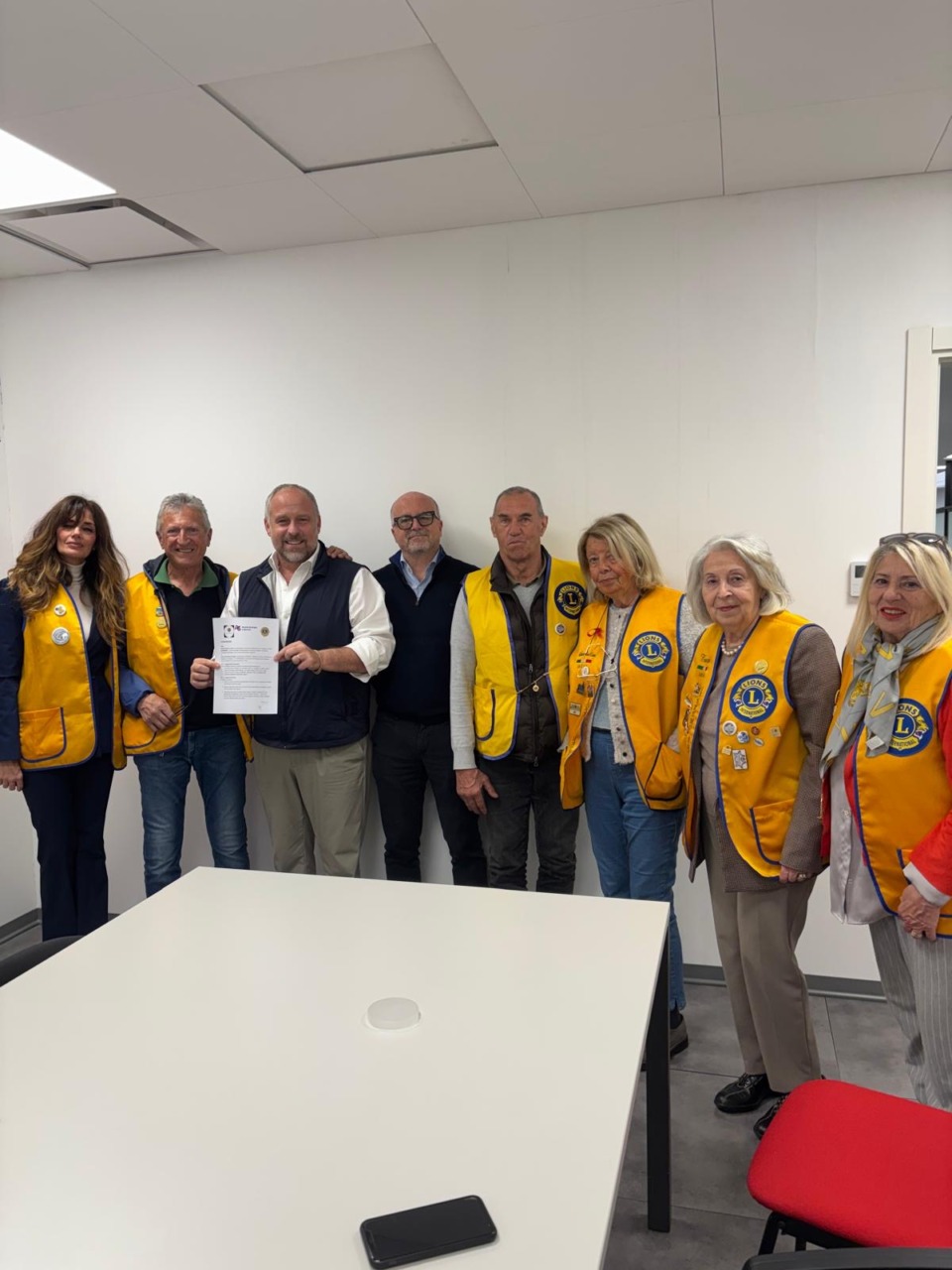 Amaie e Lions firmano convenzione per recupero cellulari usati