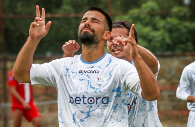 Una rete del bomber Djorkaeff regala tre punti alla Sanremese contro il Club Milano sotto gli occhi di Seedorf