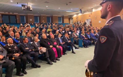 “Alla festa della Polizia nessun accenno alle carenze di personale”