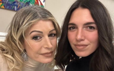 Morta a 57 anni Emanuela Pazzini, mamma di due figli. “Ci proteggerai sempre”