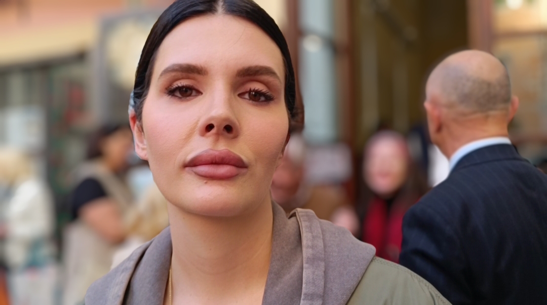 Evelina Sgarbi battezza il centro culturale “Piazza Cassini”