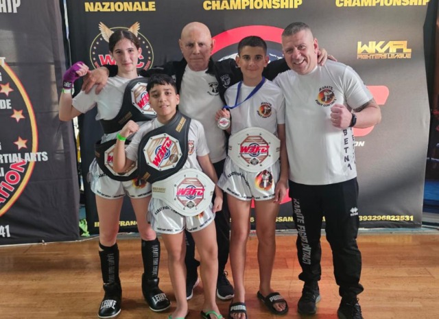 Pioggia di medaglie per i ragazzi di Ventimiglia ai mondiali di Karate fight contact di Milano