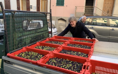 Un documentario sull’olio di montagna di Oliver Kamien a Bajardo
