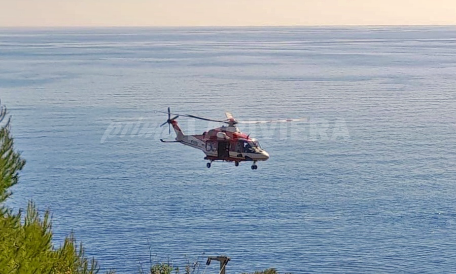 Tragedia a Ventimiglia: uomo precipita da un dirupo sulla spiaggia e muore