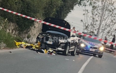 Motociclista muore nello schianto con un’auto a Ventimiglia