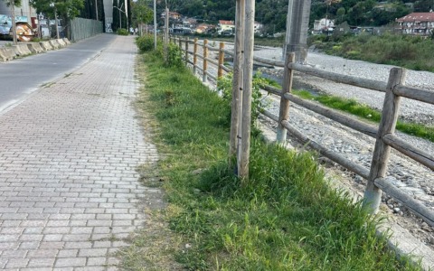 SiAmo Camporosso denuncia degrado sulla pista ciclabile