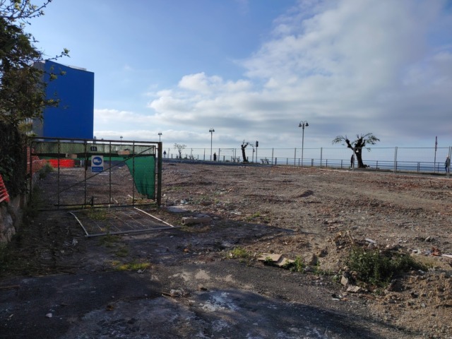 Dopo la demolizione lo stop. Slitta a dicembre la fine dei lavori nell’area dell’ex ristorante Casablanca