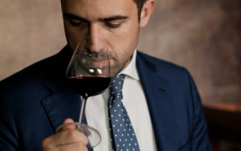 Il sommelier Marco Gallo scelto come giurato in due concorsi enologici a Londra e Francoforte