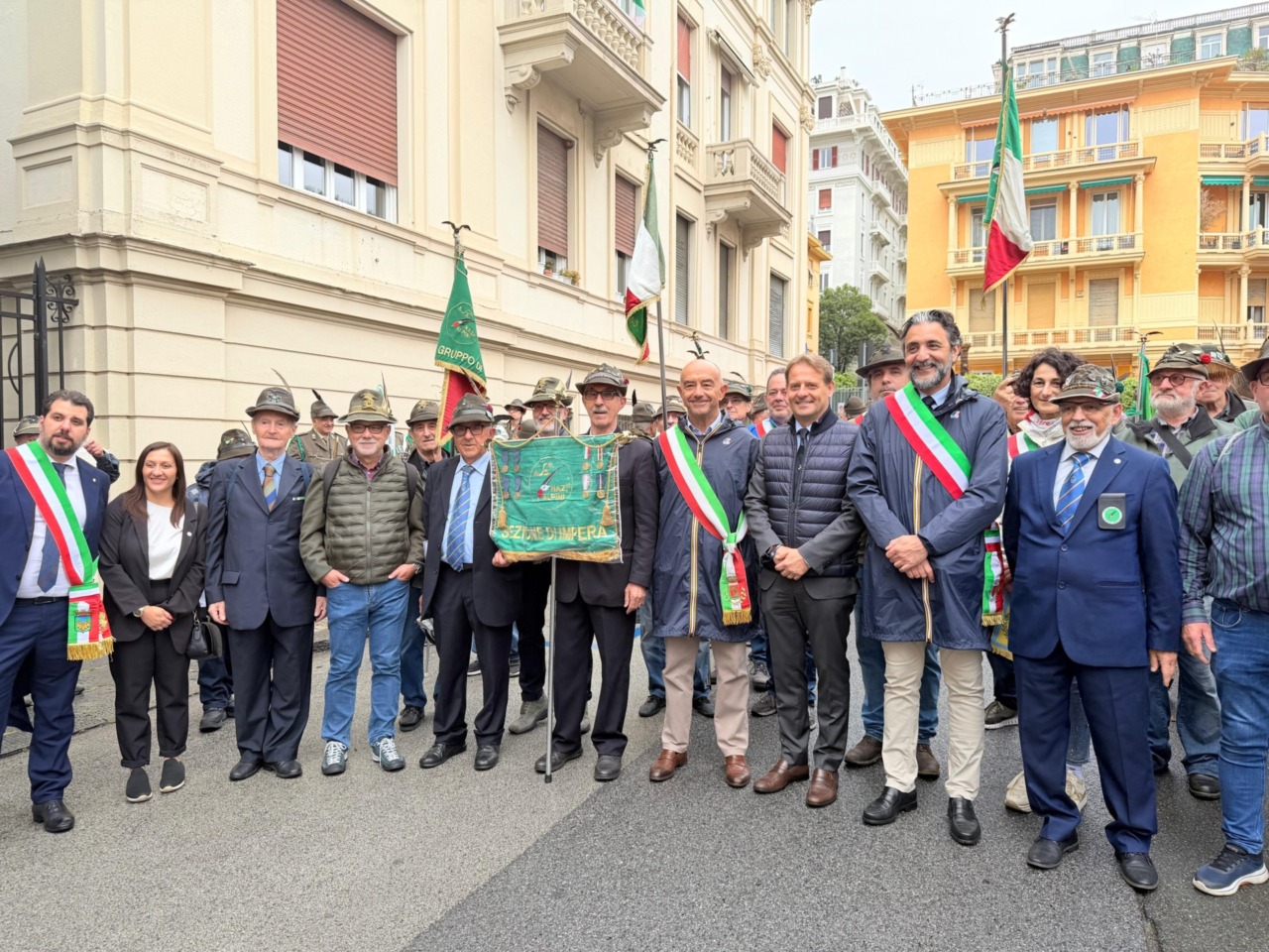 Gli Alpini di Imperia all’adunata di Genova