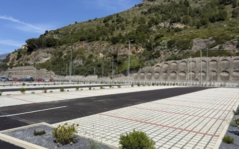 Aperto il secondo “lotto” del maxi parcheggio da 715 posti auto a Ventimiglia. Di Muro: “E’ il più grande mai realizzato in città”