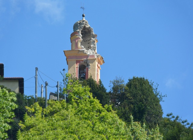 Campanile di Corte distrutto da un fulmine