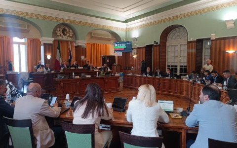 Consiglio comunale sanremese lancia l’allarme. «Preoccupati per la nostra sanità»