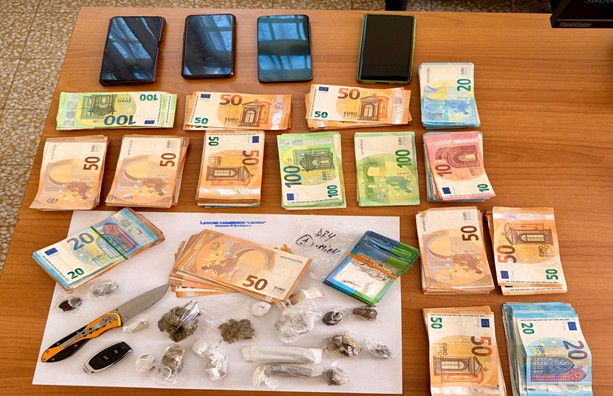 Controlli nel ponte del Primo Maggio: droga, alcol alla guida e atti osceni in luogo pubblico