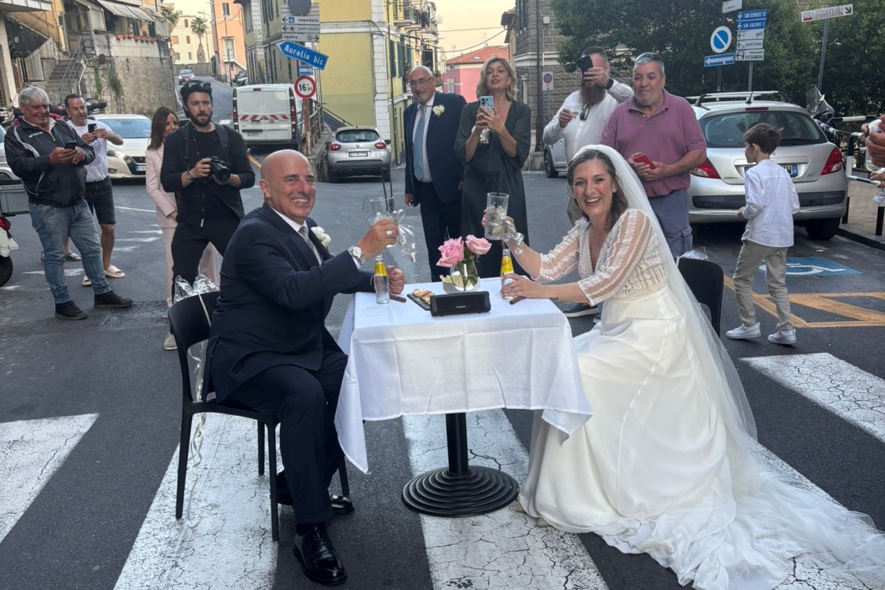 Il senatore FdI Gianni Berrino e Manuela Sasso (Sindaco di Molini di Triora) oggi sposi. Cena glamour a Villa Nobel