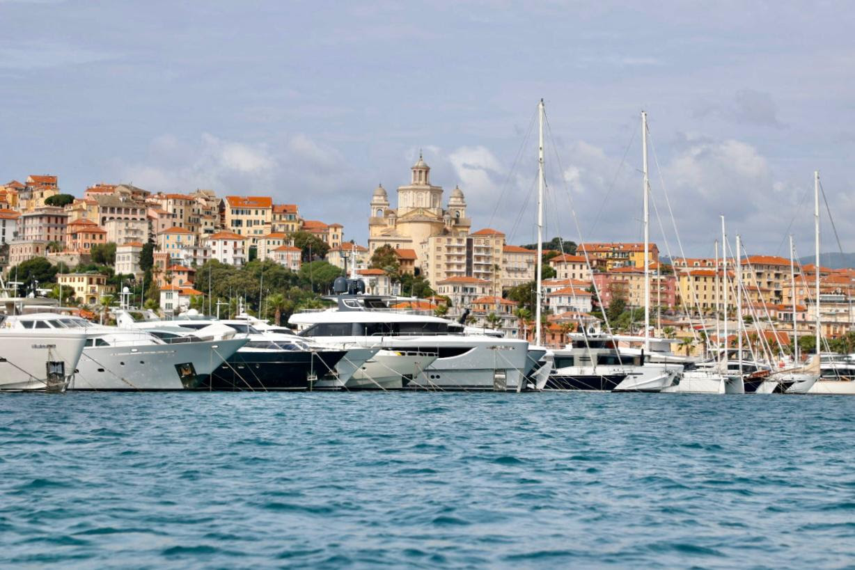 Record di barche ormeggiate al porto turistico di Imperia