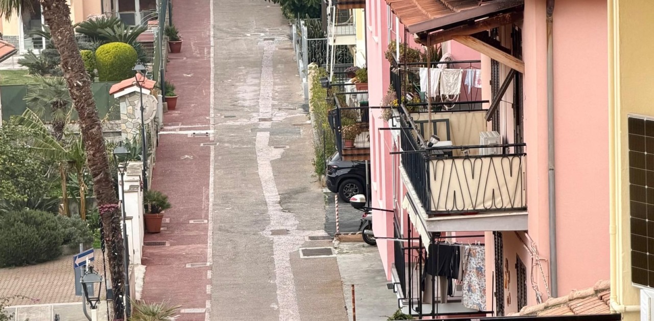 Lo scempio di via Giardino a Riva Ligure fa infuriare anche il Sindaco: lettera di diffida all’impresa