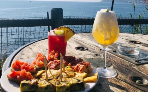 Ristoro La Vesca, una terrazza sul mare da vivere a ogni ora
