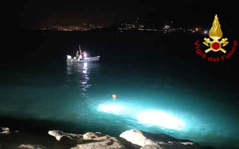 Continuano le ricerche dei due ragazzi dispersi in mare alle Calandre