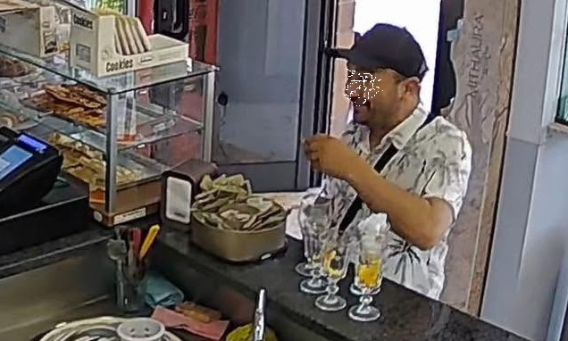Attenti a quest’uomo che chiede ai negozianti di cambiare denaro: è un truffatore. Fioccano le testimonianze